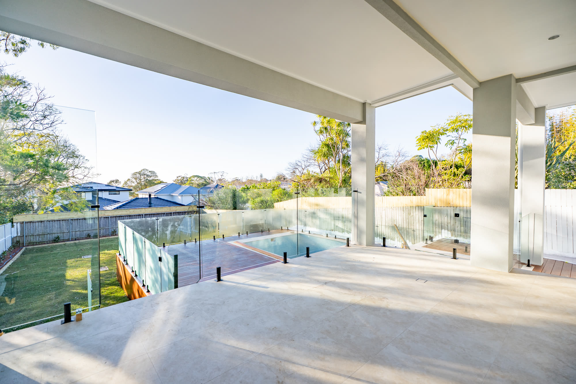 26 Clontarf St — alfresco looking over the pool